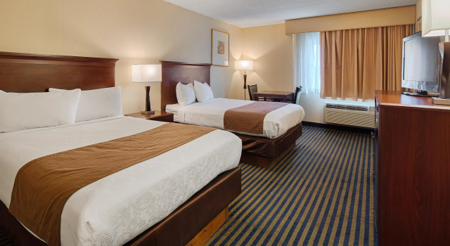 Четырёхместный номер Standard Baymont by Wyndham Westampton