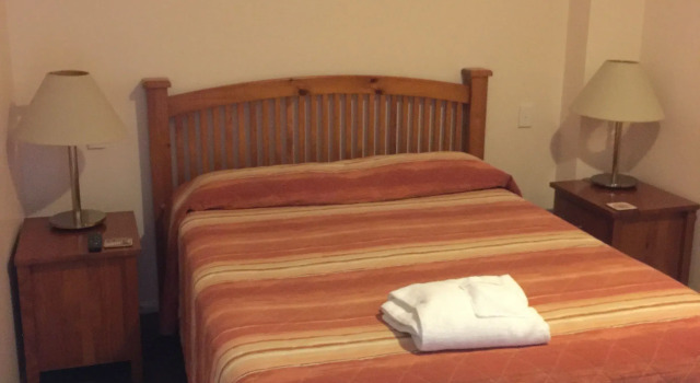 Люкс Deluxe Westside Tavern and Motel