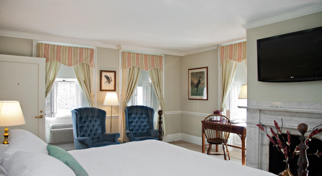 Двухместный номер Deluxe Concords Colonial Inn