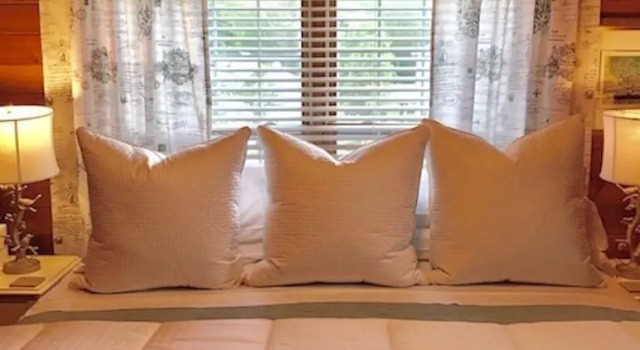 Люкс Deluxe Azalea Inn Bed & Breakfast