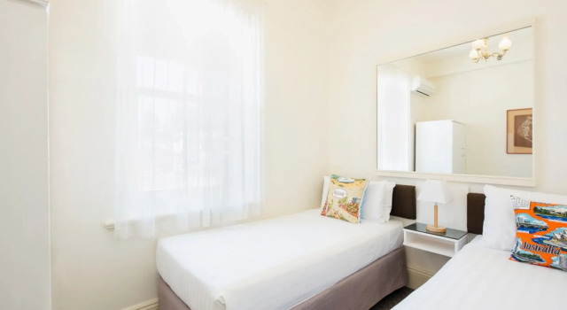 Апартаменты Seawall Apartments