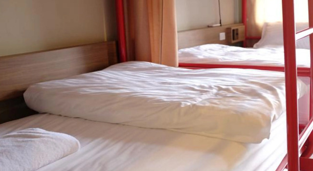 Кровать в общем номере D Hostel Bangkok