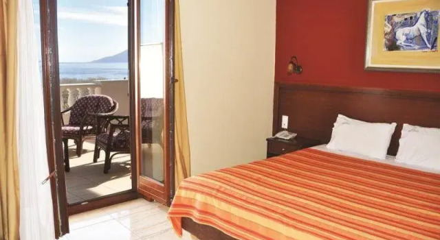 Klasický pokoj Aristotelis Hotel
