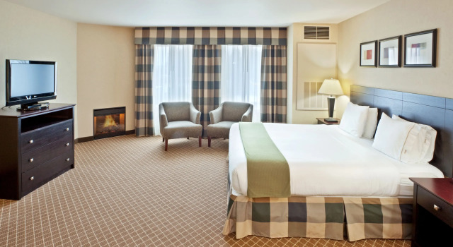Двухместный люкс Holiday Inn Express Hotel & Suites Marysville by IHG