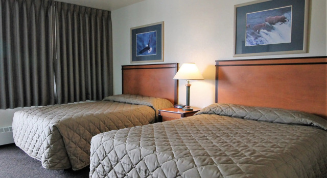 Четырёхместный номер Standard Breeze Inn Hotel & Motel