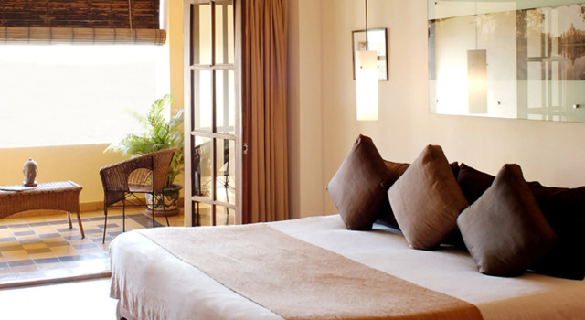 Номер Deluxe FCC Phnom Penh Boutique Hotel