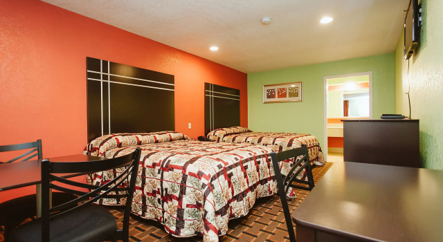 Четырёхместный номер Standard REGENCY INN - CHANNELVIEW