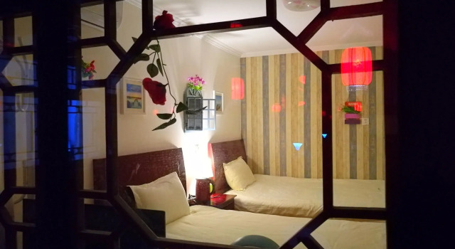 Двухместный номер Standard Beijing Badaling Great Wall Caos Courtyard guesthousel 1Private english tour guide 2Pick up&Drof off &landmark visiting serivice3Very near to Badaling Great Wall4Offer free beijing travel guide5Traditonal Chinese courtyard