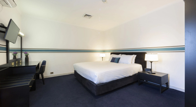 Двухместный люкс Ramada by Wyndham Diplomat Canberra