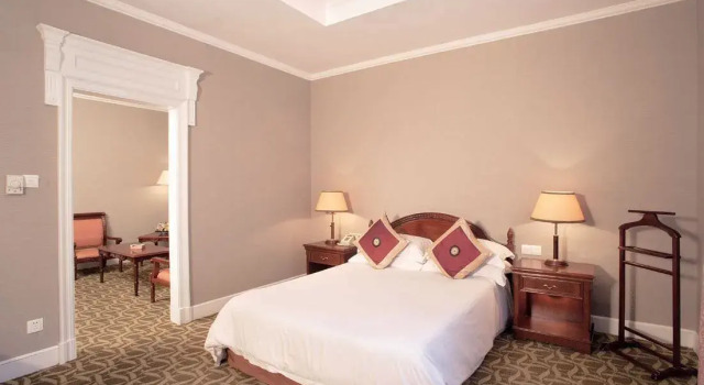 Люкс Superior JingAn Hotel