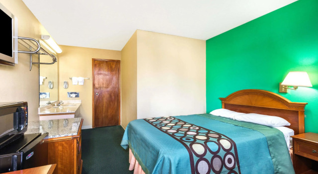 Двухместный номер Standard Super 8 by Wyndham Vandalia/Dayton International Airport