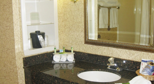 Четырёхместный номер Standard Holiday Inn Express Hotel & Suites Idaho Falls by IHG
