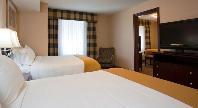 Четырёхместный номер Standard Holiday Inn Express Winona by IHG