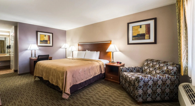 Двухместный номер Standard Quality Inn University near Downtown