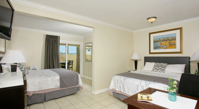 Четырёхместный номер Standard Ocean Beach Hotel