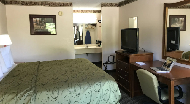 Двухместный номер Standard Clairmont Inn & Suites Warren