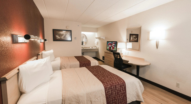 Четырёхместный номер Standard Red Roof Inn Chicago Downers Grove