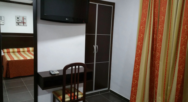 Двухместный номер Standard Hostal El Lirio