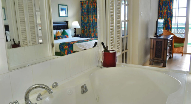 Люкс Deluxe Coral Mist Beach Hotel