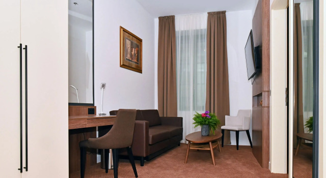 Junior-Suite 1 Schlafzimmer mit Stadtblick Hotel PARK 45