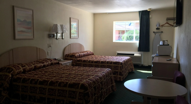 Четырёхместный номер Standard Stay Express Inn Elko