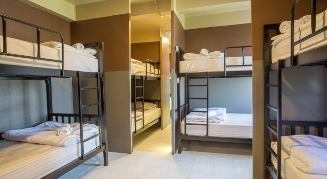 Кровать в общем номере Why Not Hostel and Kitchen