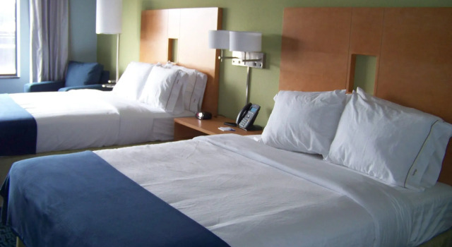 Четырёхместный номер Standard Holiday Inn Express Hotel & Suites Rock Springs Green River by IHG
