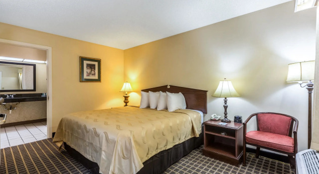 Двухместный номер Standard Quality Inn & Suites Greensboro near Lake Oconee