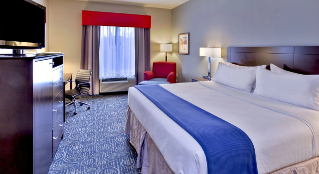 Двухместный номер Standard Holiday Inn Express & Suites Oak Ridge by IHG