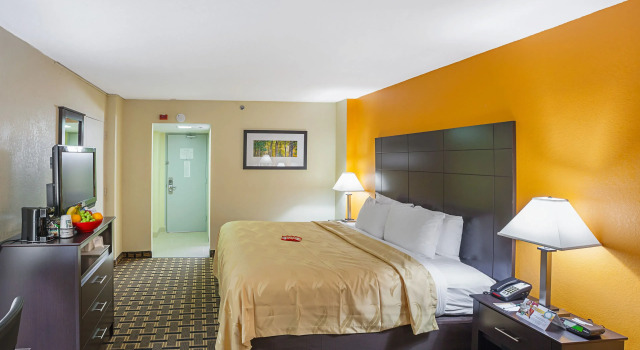 Двухместный номер Standard Quality Inn & Suites Cincinnati Downtown Area