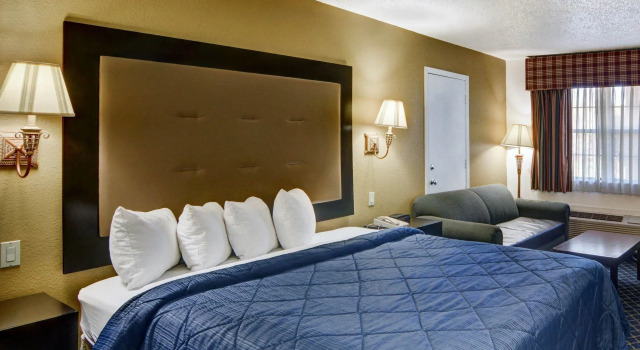 Двухместный номер Standard Quality Inn & Suites Weatherford