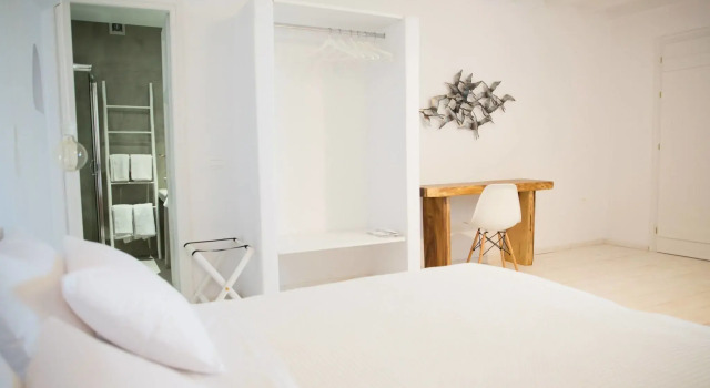 Номер Deluxe с балконом Bellou Suites
