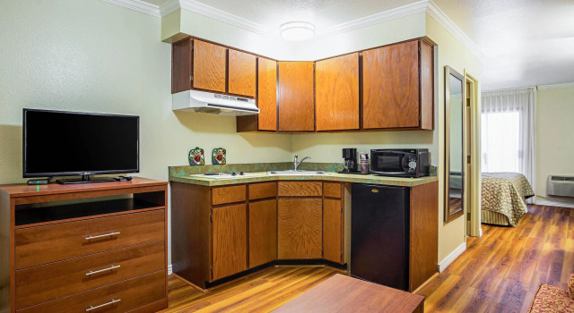 Двухместный люкс Rodeway Inn & Suites Lake Havasu City