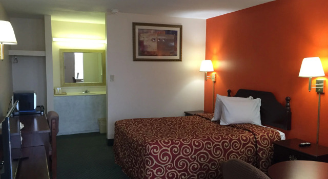 Номер Standard Economy Inn