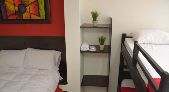 Четырёхместный номер Standard Hotel Marina Suites By GEH Suites