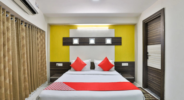 Люкс OYO Rooms 229 Hotel Classic inn