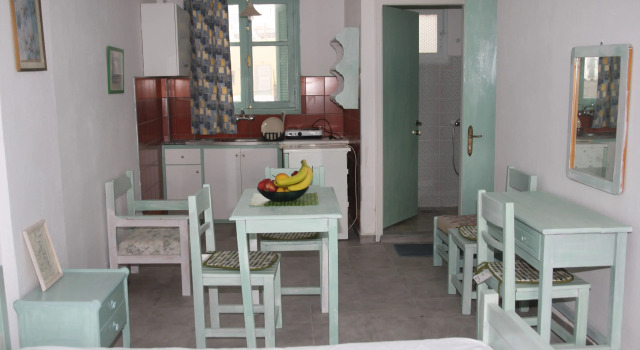 Студия Annoula Studios and Apartments