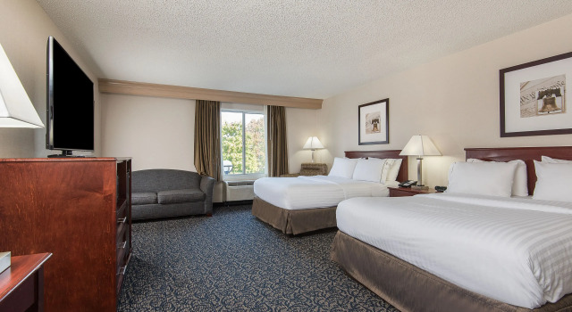 Люкс Holiday Inn Express & Suites Philadelphia - Mt Laurel by IHG