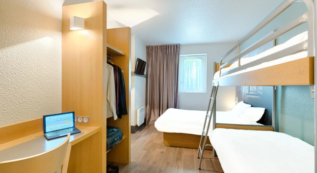 Четырёхместный номер Standard B&B HOTEL Marseille Estaque