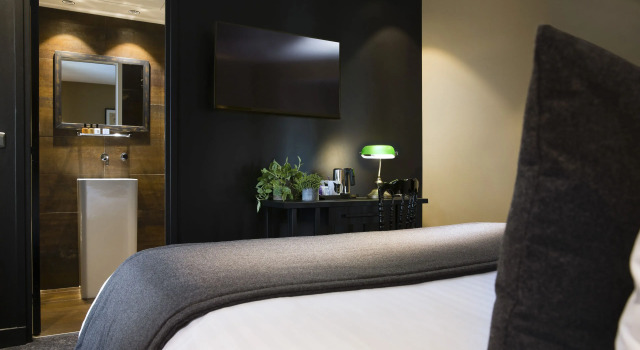 Номер Standard Hotel Le Chat Noir