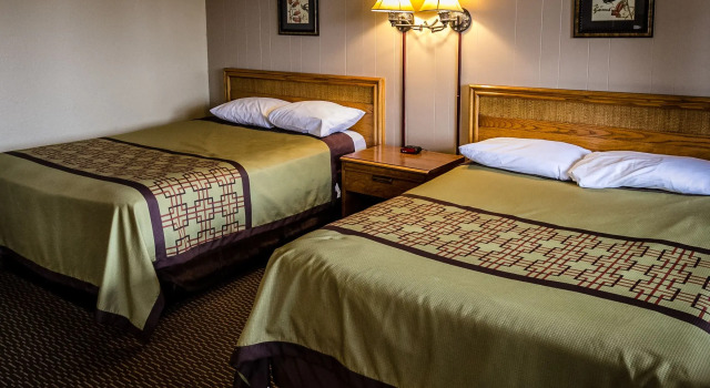 Четырёхместный номер Standard Charm Motel & Suites