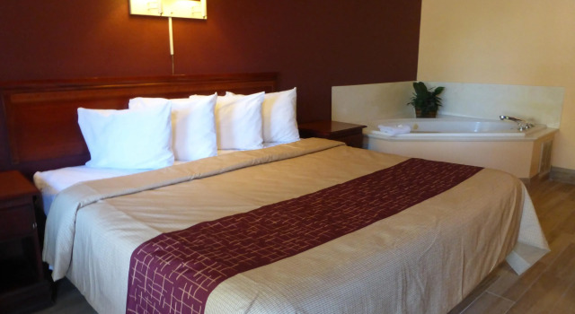 Номер Superior Red Roof Inn Valdosta - University