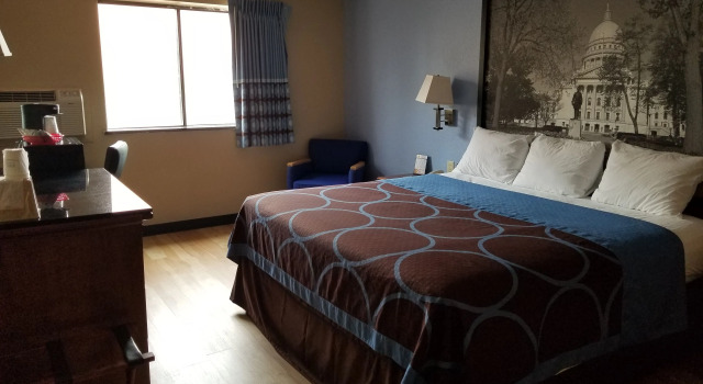 Двухместный номер Standard Super 8 by Wyndham Kenosha/Pleasant Prairie