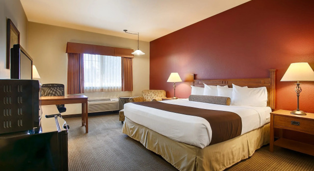 Двухместный полулюкс Best Western Rose Quartz Inn