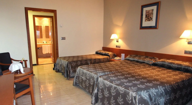 Трёхместный номер Standard Hotel & Spa Peñiscola Palace