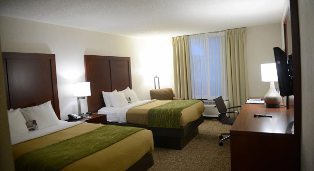 Четырёхместный номер Standard Comfort Inn Shelby