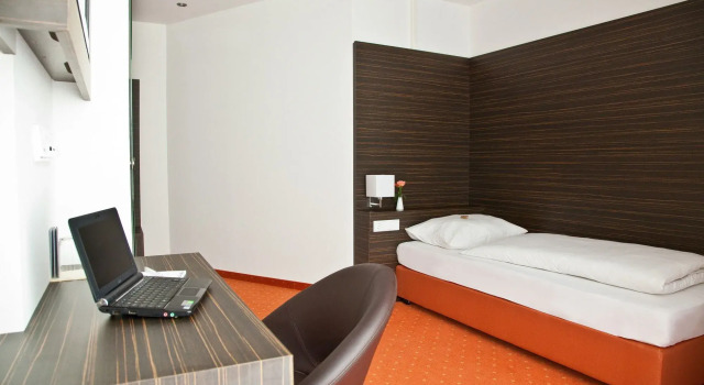 Номер Standard Hotel Zeppelin®