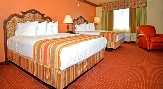 Четырёхместный номер Executive Best Western San Isidro Inn