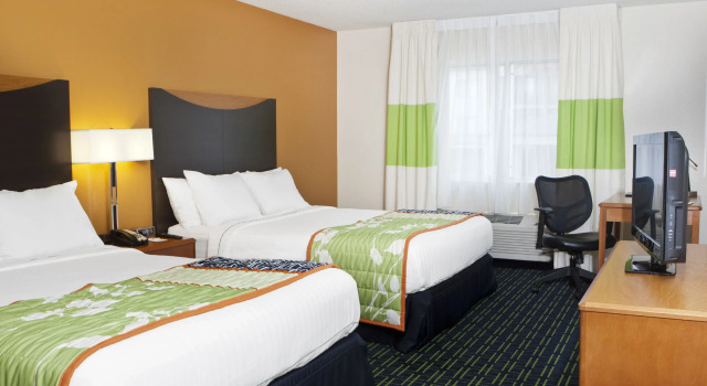 Четырёхместный номер Standard Fairfield Inn & Suites by Marriott Memphis East Galleria