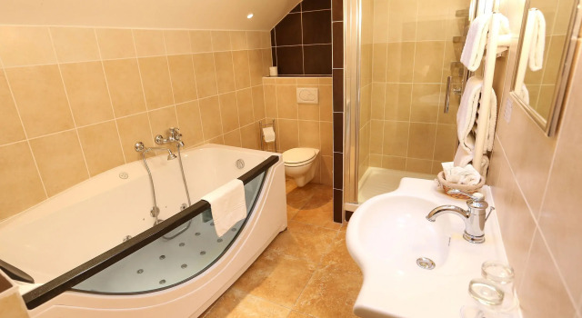 Номер Superior Hôtel-Restaurant-Chambre Insolite Spa - Le XII de Luynes